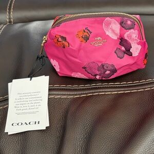 New With Tags Coach Pink Floral Makeup Bag With Gold Hardware
